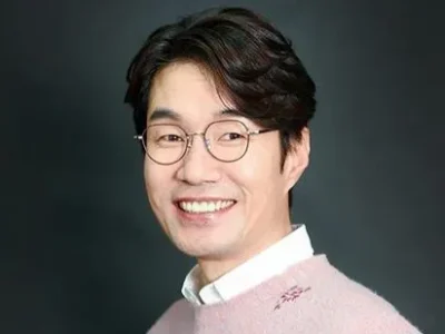 Song Young Kyu meninggal dunia di usia 55 tahun. Foto: Dok. Xports News