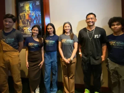 Para pemain film 'Pencarian Terakhir'. foto: Padnya