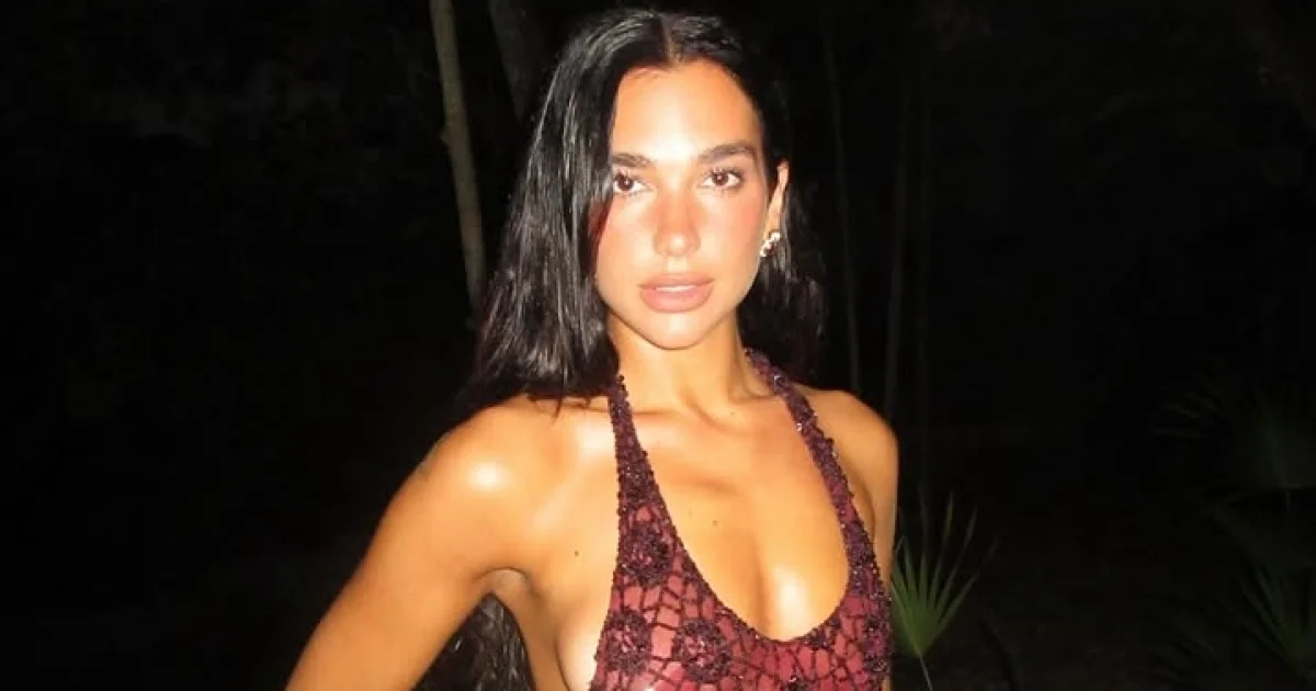 Dua Lipa Pecat Manajer yang Teken Surat Penolakan Penampilan Band Pro-Palestina Kneecap