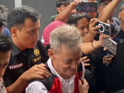 Fariz Roestam Munaf (Fariz RM) menghadiri sidang pembacaan vonis di Pengadilan Negeri Jakarta Selatan. Foto : ANTARA/Luthfia Miranda Putri.