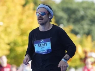 Harry Styles mengikuti Berlin Marathon 2025. Foto: Dok. Instagram @harry_updatemedia