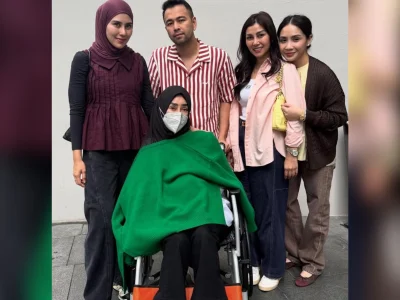 Ibunda Raffi Ahmad diperbolehkan pulang dari rumah sakit. Foto : Instagram/raffinagita1717
