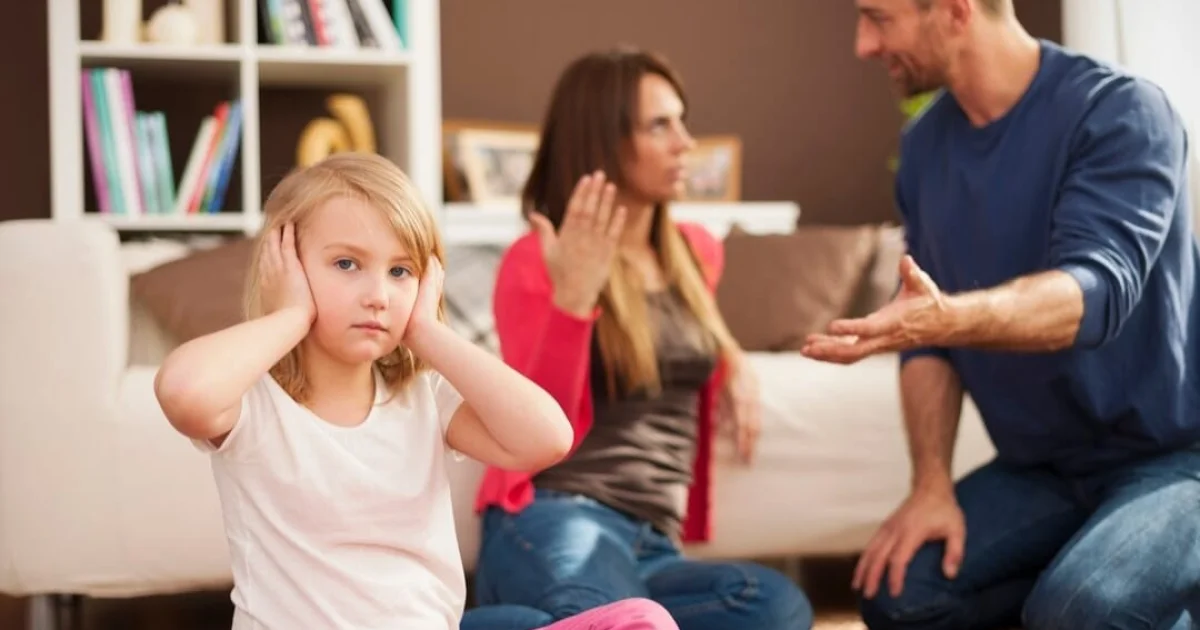 Mengenal Helicopter Parenting, Orangtua Terlalu Ikut Campur Kehidupan Anak