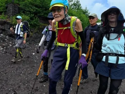 Kokichi Akuzawa, pendaki tertua Gunung Fuji pada usia 102 tahun. Foto : DOK. GUINNESS WORLD RECORDS