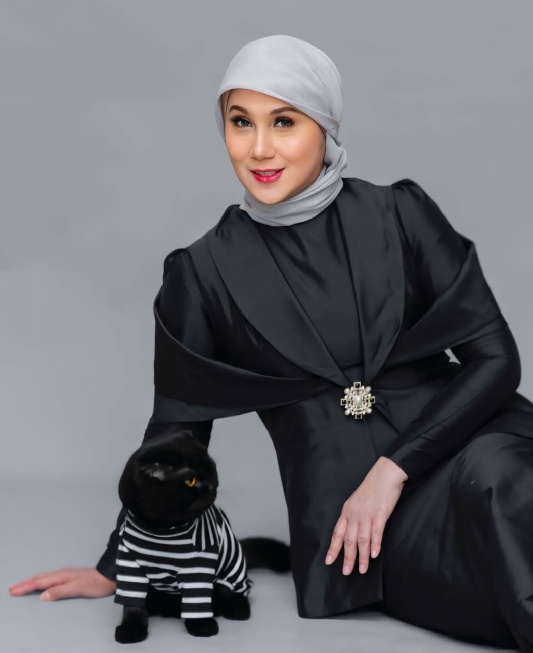 Rini yang tetap cantik di usia 49 tahun. Foto: Dok. Instagram @marinizumarnisreal