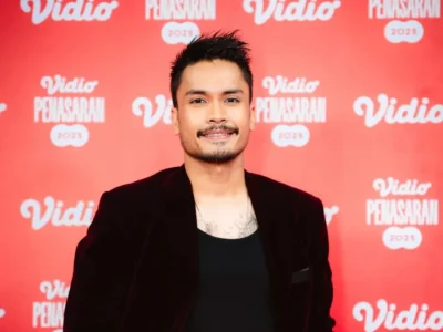 Randy Pangalila rutin perawatan kulit. (Foto: Dok. Pri)
