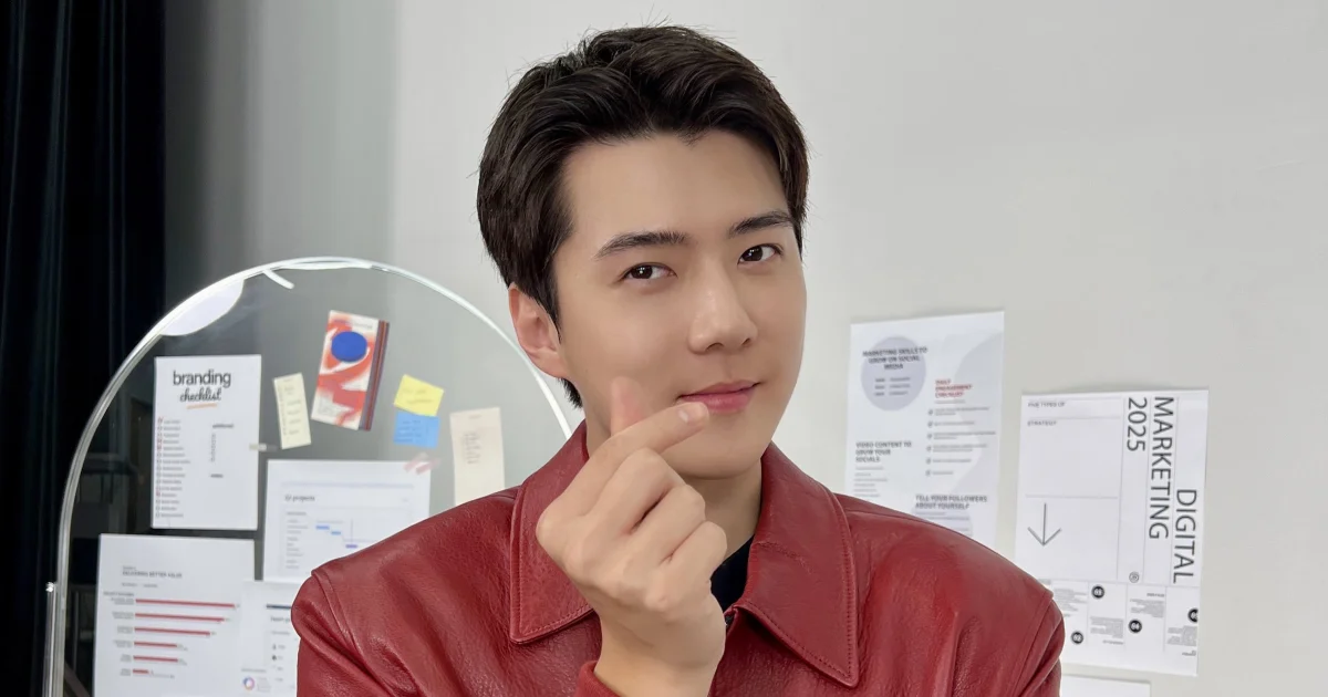 Rampung Wamil, Sehun EXO Langsung Sapa Penggemar