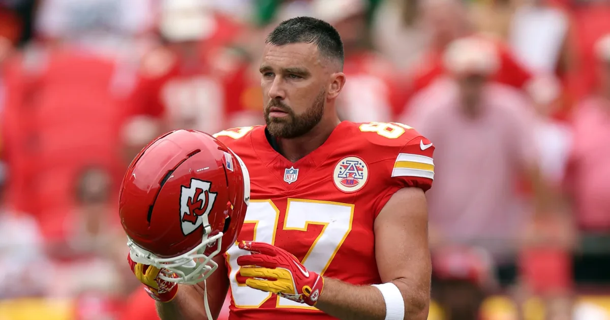 Travis Kelce Didenda Rp224 Juta karena Pamer Gestur Cabul