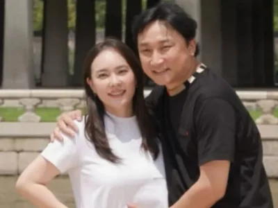 Yang Hyun Min dan istrinya, Choi Cham Sarang. Foto: Dok. Instagram @yanghyunmin81