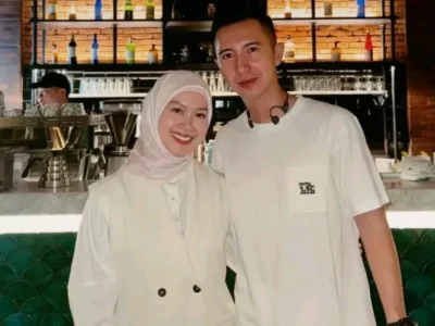 Mantan Ayu Tin Ting, Muhammad Fardhana bersama dengan Dinar Salsa (Foto: TikTok/darmansaputra69)
