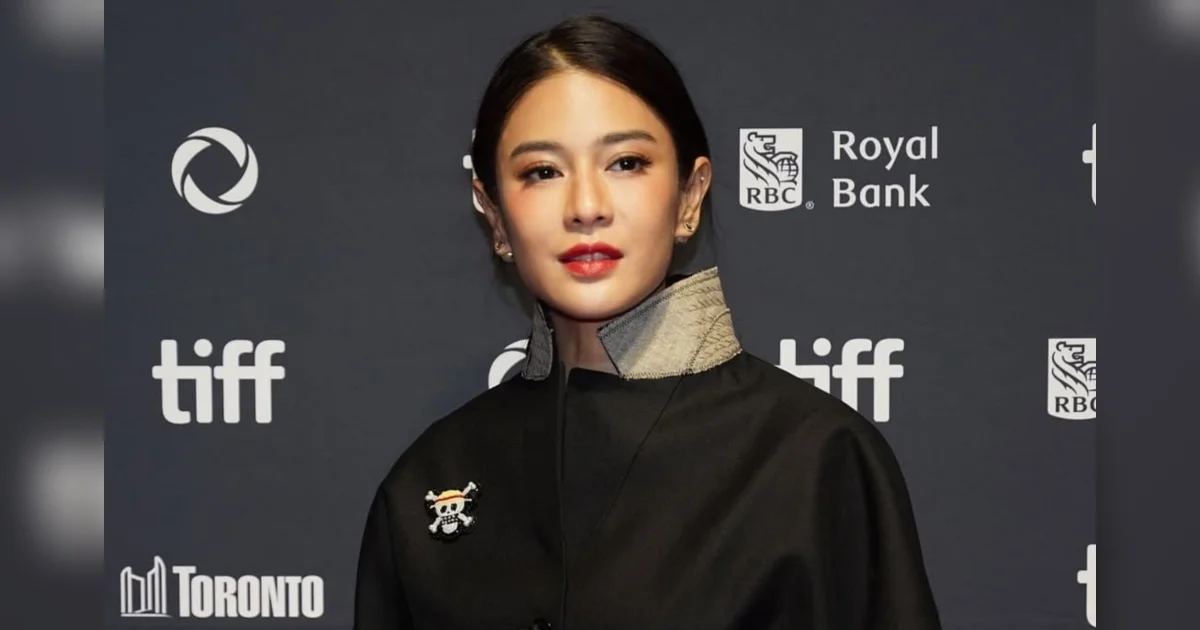 Dian Sastrowardoyo: Karakter di Film ‘The Fox King’ Paling Liar