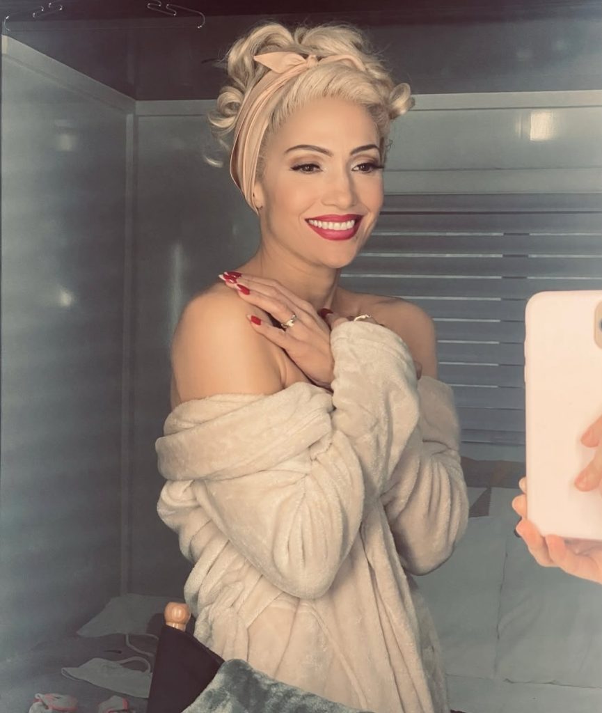Jennifer Lopez sebagai Aurora (Foto: Instagram/jlo)