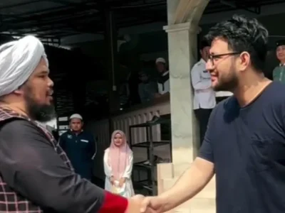 Ammar Zoni dan Ustaz Derry. Foto : Instagram/derrysulaiman