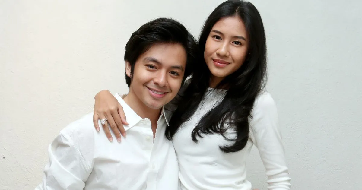 Angga Yunanda-Shenina Cinnamon: Kenangan Handphone Panas