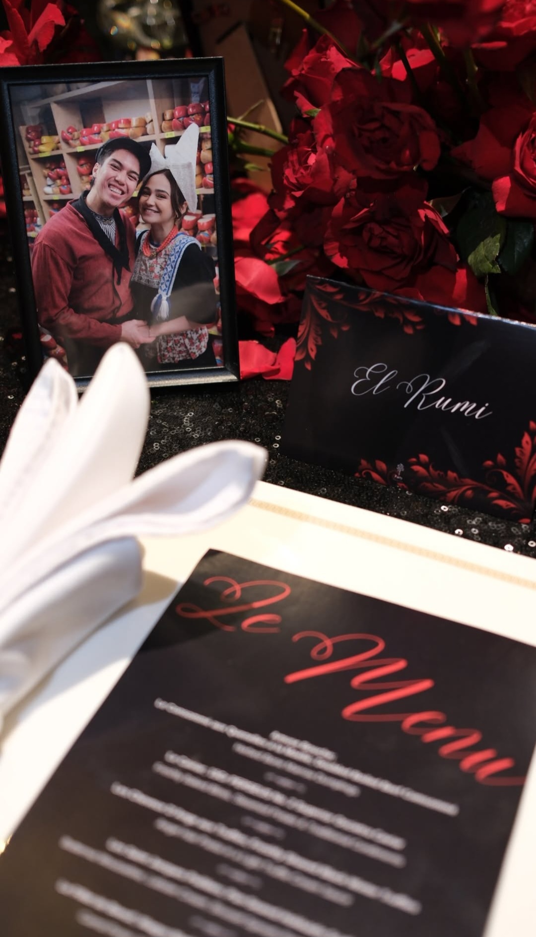 Makan malam romantis Syifa dan El. Foto: Dok. Instagram @elelrumi