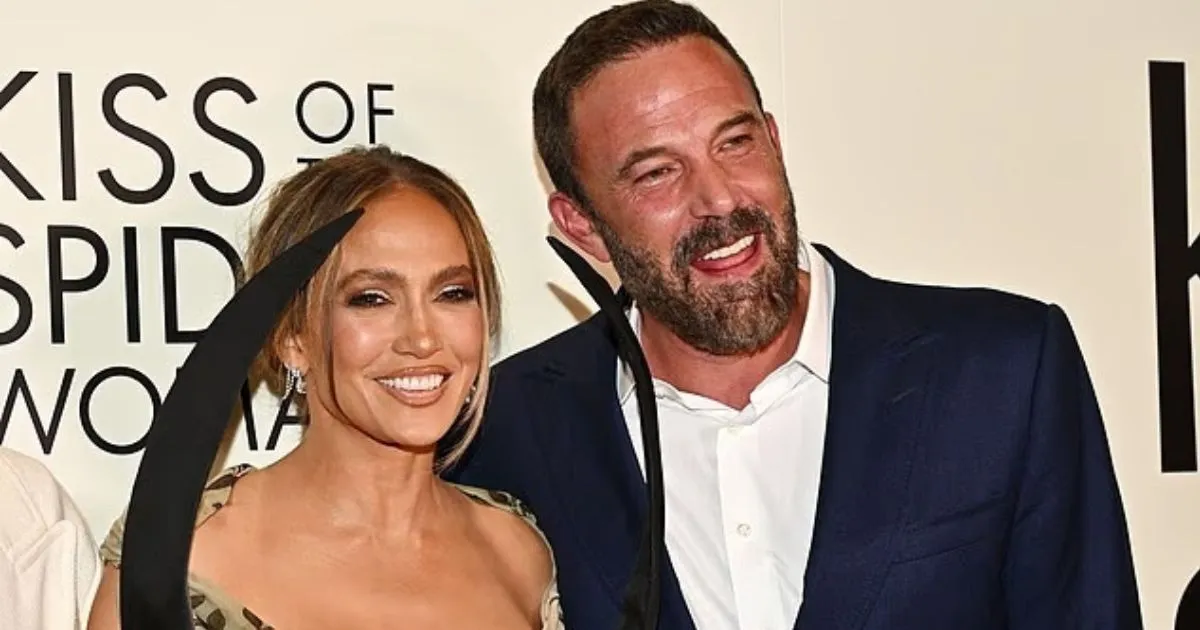 Meski Cerai, Ben Affleck dan Jennifer Lopez Akrab di Premiere Film