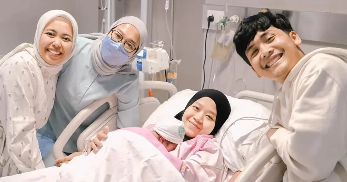 Selamat! Bintang Emon dan Alca Sambut Kelahiran Anak Pertama