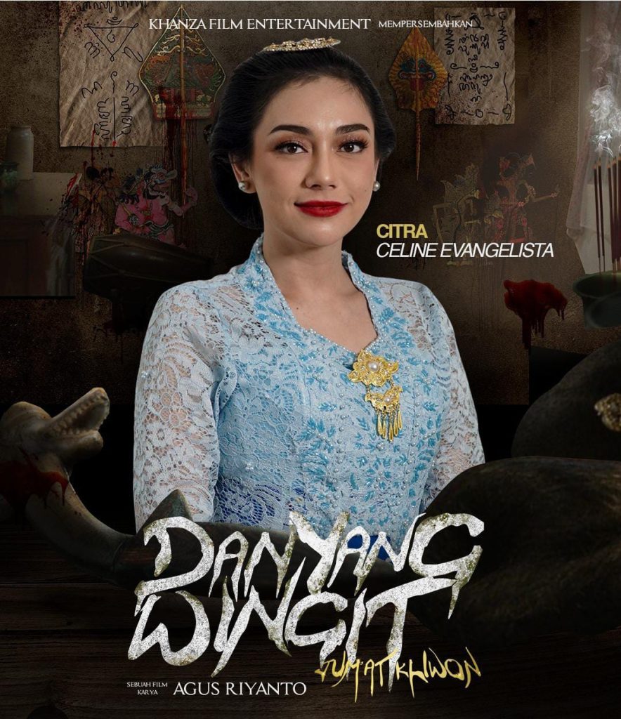 Potret Celine Evangelista tanpa hijab di poster film 'Danyang Wingit'. (Foto: Istimewa)