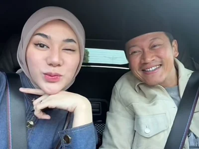 Clara Shinta dan suami. Foto : Instagram/clarashintareal