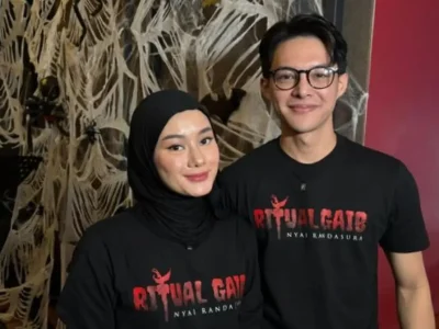 Dinda Hauw dan Rey Mbayang membintangi film 'Ritual Gaib: Nyai Randasura'. (Foto: Yanuar/Nyata)