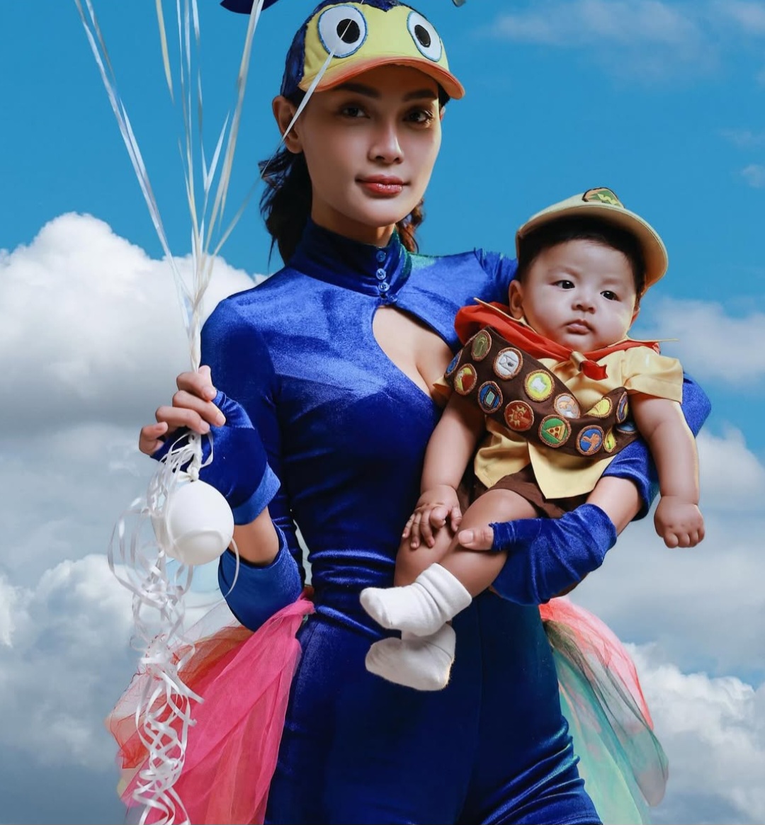 Erika dan Andrew perdana merayakan Halloween bersama. Foto: Dok. Instagram @eri.carl