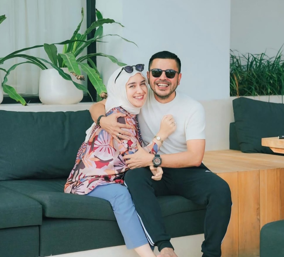 Irish Bella dan Haldy Sabri anniversary pertama. Foto: Dok. Instagram @_irishbella_