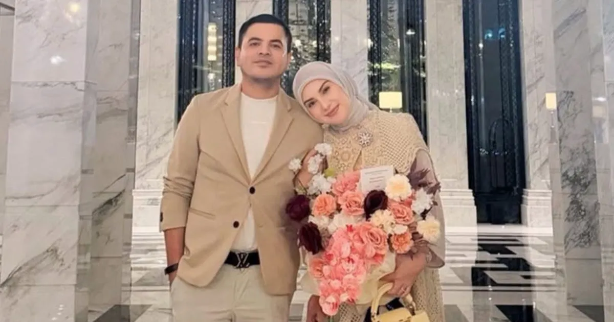 Anniversary Pertama, Ini 5 Potret Mesra Irish Bella dan Haldy Sabri