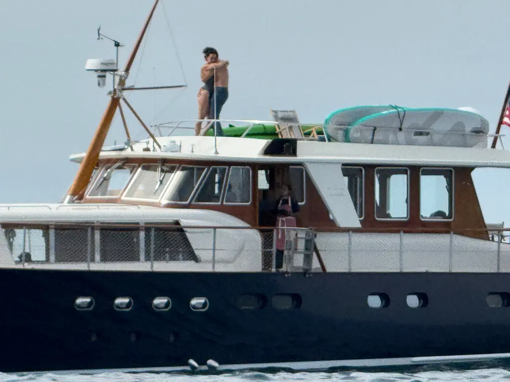 Kemesraan Katy Perry dan Justin Trudeau. Foto : SWNS