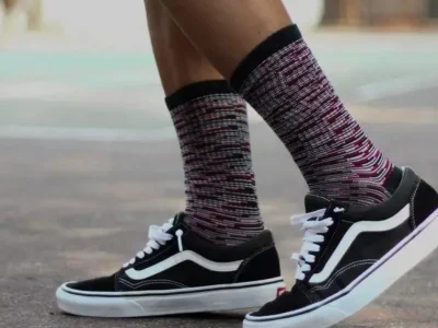 Ilustrasi jangan salah pilih kaos kaki. (Foto: unsplash.com/Muhammad Afif)
