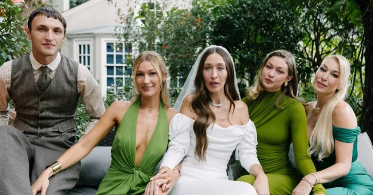 Potret Gigi dan Bella Hadid Nyeker di Pernikahan Kakak