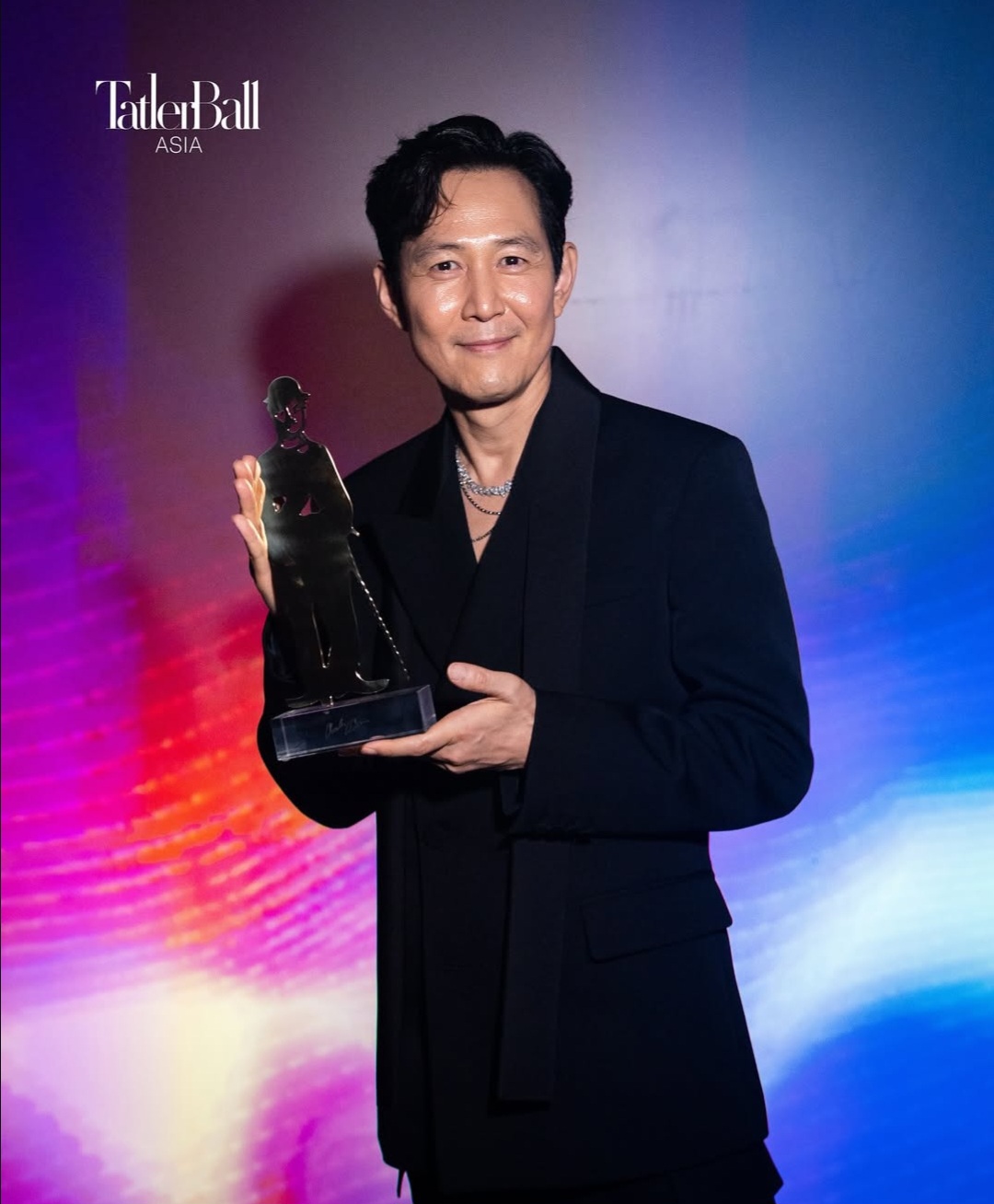Jung Jae memenangkan Charlie Chaplin Award. Foto: Dok. Instagram @tatlerasia