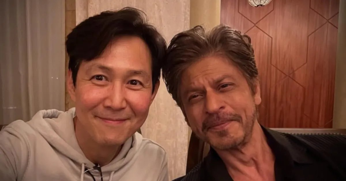 Bikin Heboh, Lee Jung Jae ‘Squid Game’ Foto Bareng Shah Rukh Khan