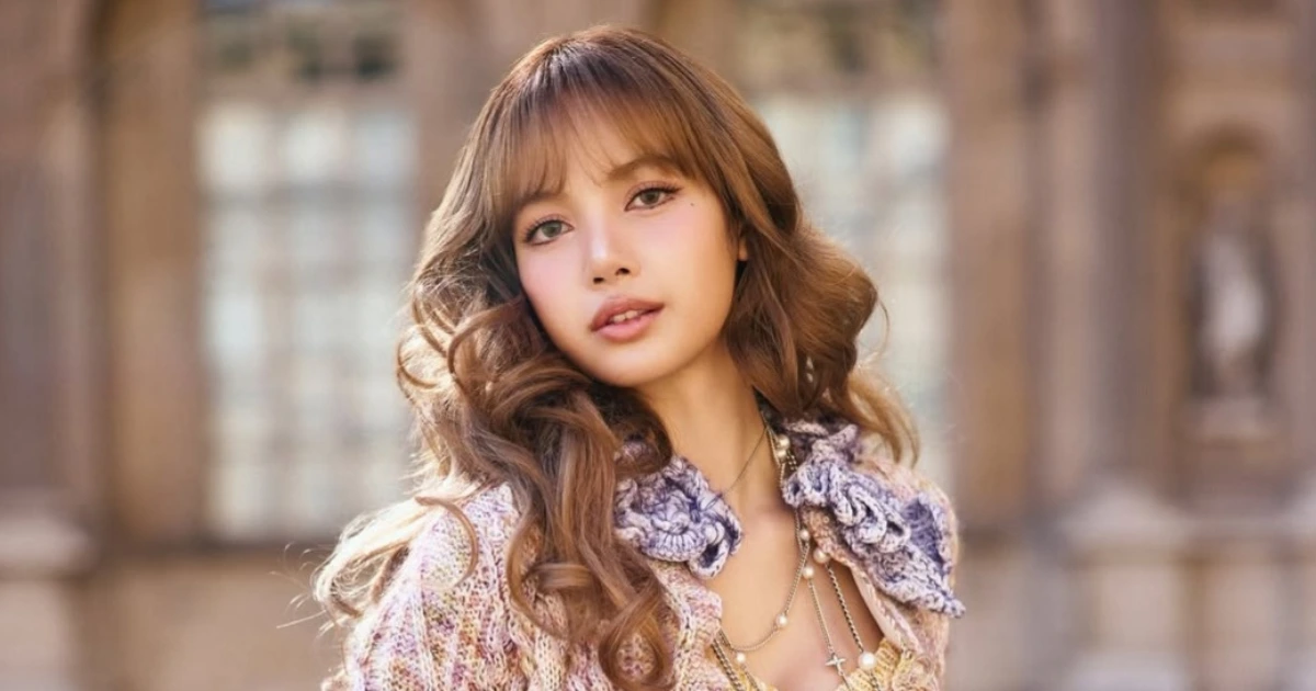 Banjir Pujian, Lisa BLACKPINK Bak Barbie di Paris Fashion Week 2025