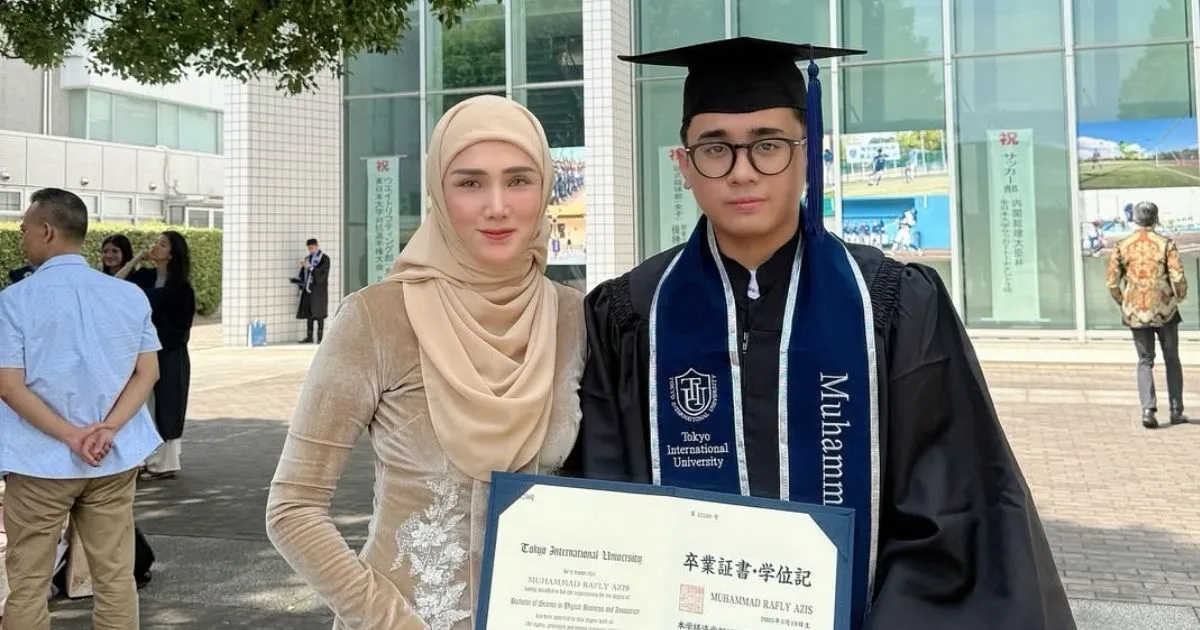 Sosok Rafly Aziz, Putra Mulan Jameela Lulusan Tokyo International University