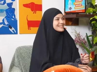 Nadya Almira. Foto : Youtube/CURHAT BANG Denny Sumargo