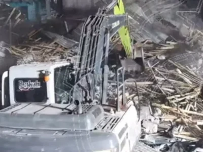 Proses evakuasi reruntuhan Ponpes Al Khoziny Buduran, Sidoarjo. Foto : Tangkapan layar