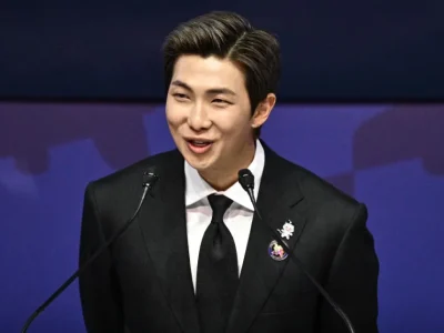 RM BTS jadi pembicara di APEC CEO Summit 2025. Foto: Dok. Yonhap