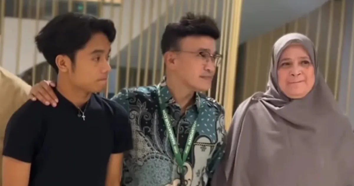 Diantar Betrand Peto, Ruben Onsu Berangkat Umroh Lagi
