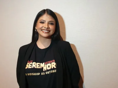 Sara Fajira bintangi film 'Maju Serem Mundur Horor'. (Foto: Agnes/Nyata)