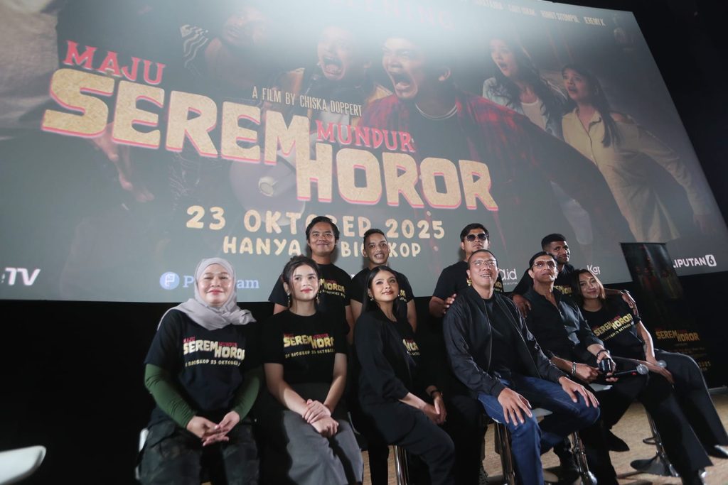 Para kru dan pemain film 'Maju Serem Mundur Horor'. (Foto: Bayu/Nyata)