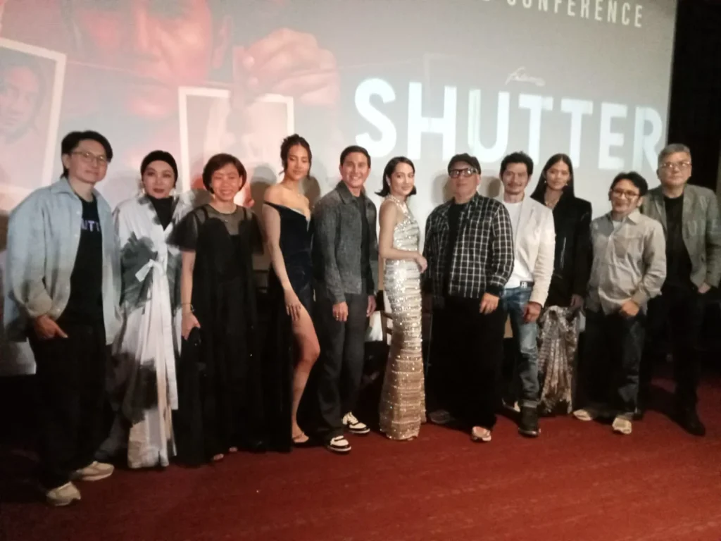 Para kru dan pemain film horor 'Shutter'. (Foto: Bayu/Nyata)