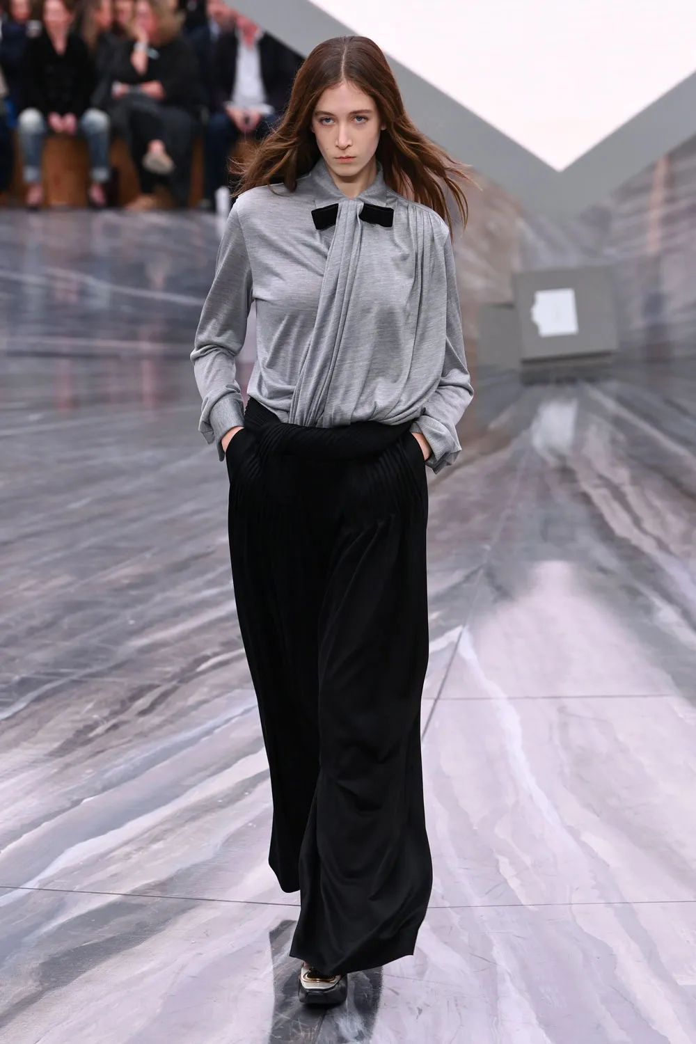 Sunday Rose di runway Dior Paris Fashion Week 2025. Foto: Dok. David Fisher/Shitterstock via People