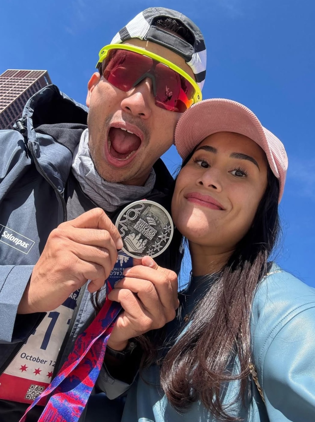 Tarra Budiman berhasil menyelesaikan Chicago Marathon 2025. Foto: Dok. Instagram @tarrabudiman