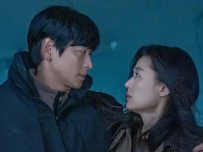 Seo Munju dan Paik Sanho drakor Tempest. Foto: Dok. Disney Plus