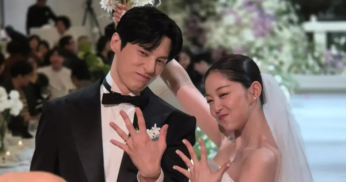 Kisah Cinta Yoon Sun Woo-Kim Ga Eun: Menikah Usai 10 Tahun Pacaran Diam-diam