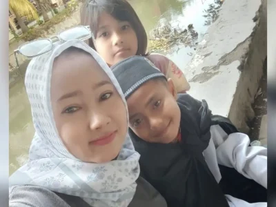 Syehlendra Haical (tengah), korban runtuhnya musala ponpes Al Khoziny (Foto: Dok. Pribadi)