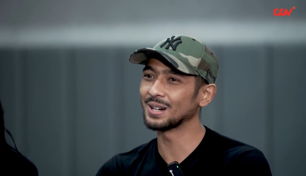 Saat wawancara promosi ‘Sayap-Sayap Patah 2’ (Foto: YouTube/CGV Kreasi)