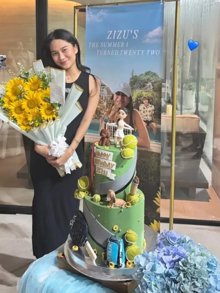 Potret ulang tahun (Foto: Instagram/azizahsalsha_)