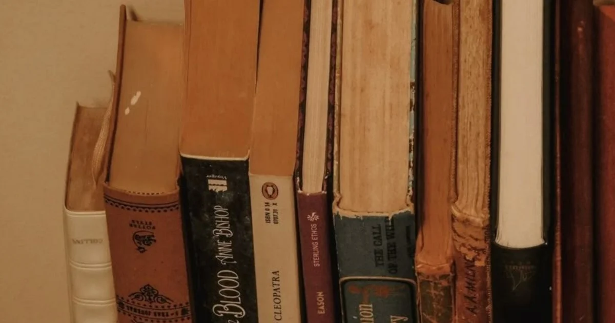 Tips Merawat Buku agar Kertas Tidak Mudah Menguning