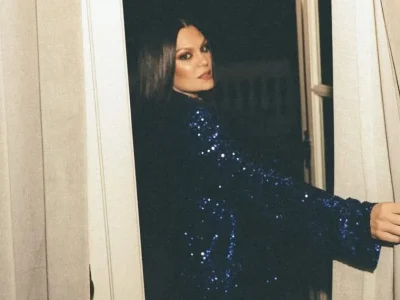 KECEWA: Jessie J batal tur dan jadwal operasinya ditunda. (Foto: Instagram/jessiej)